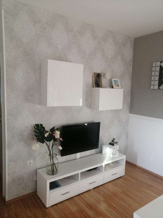Apartments Karla I Ivano 曼德雷 外观 照片