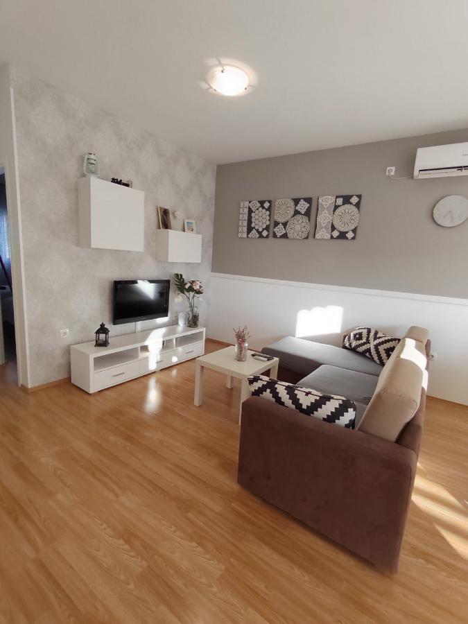 Apartments Karla I Ivano 曼德雷 外观 照片