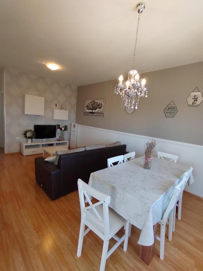 Apartments Karla I Ivano 曼德雷 外观 照片