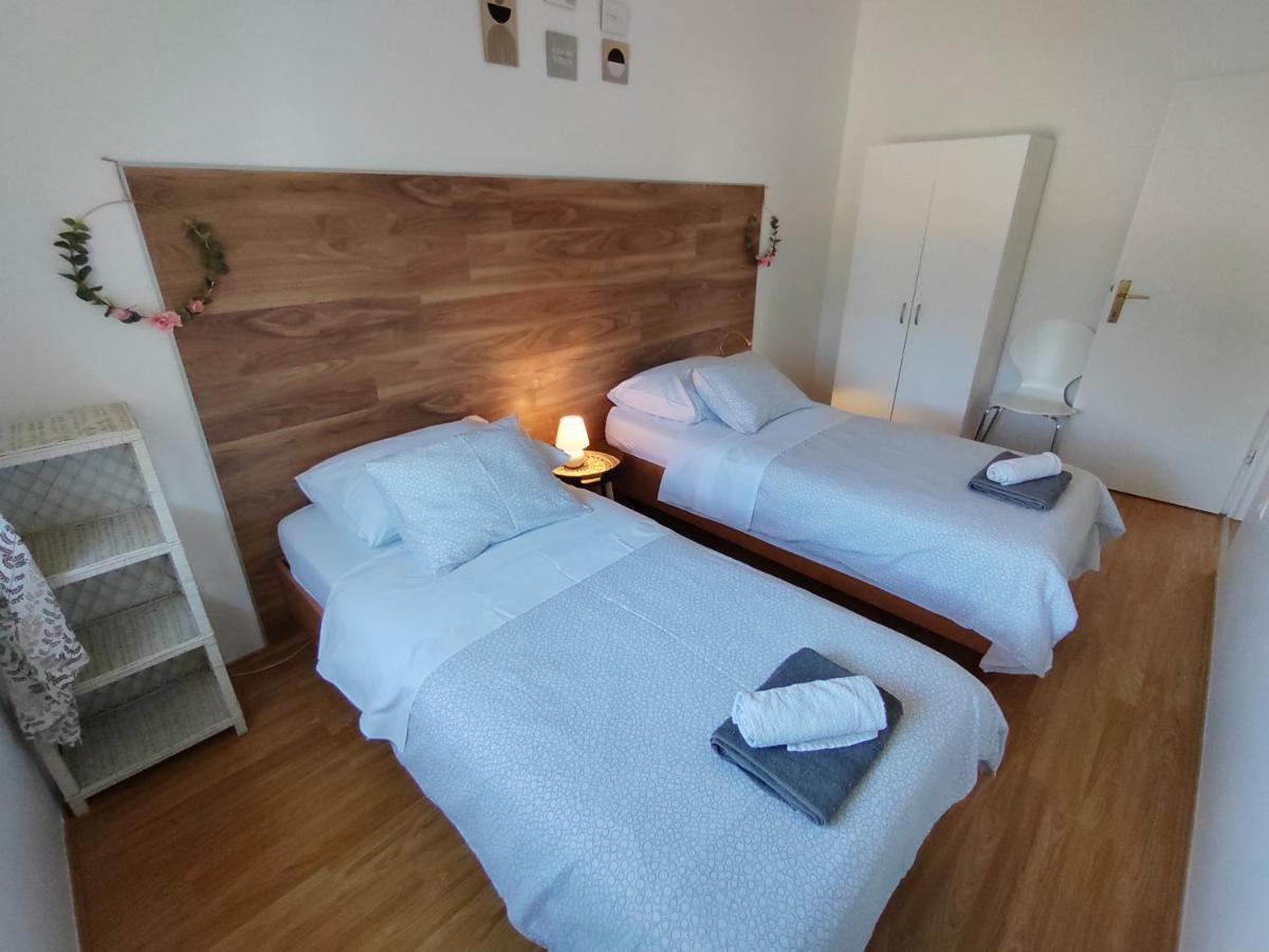 Apartments Karla I Ivano 曼德雷 外观 照片