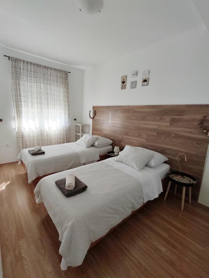 Apartments Karla I Ivano 曼德雷 外观 照片