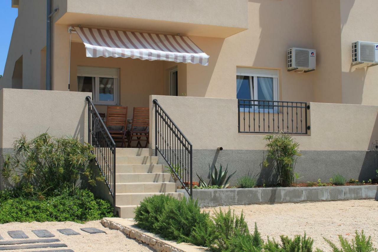 Apartments Karla I Ivano 曼德雷 外观 照片